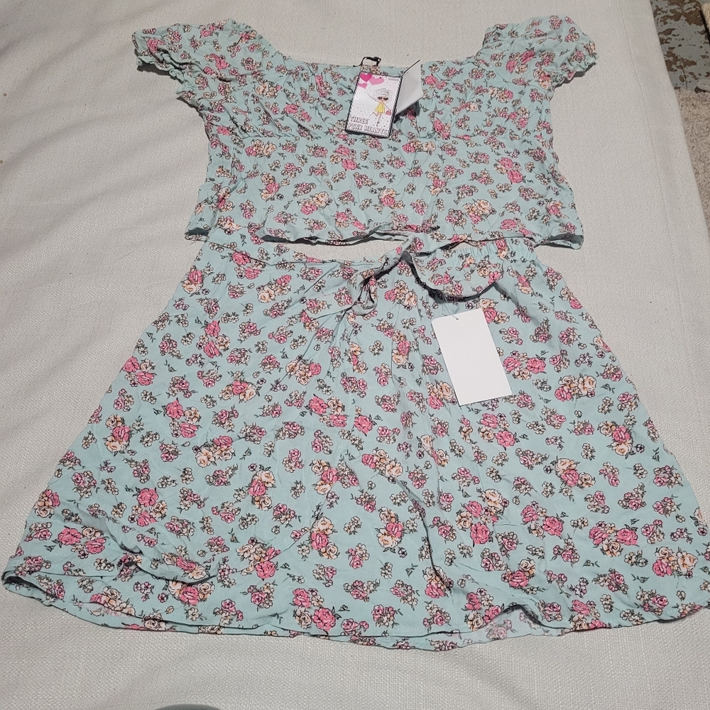 BIG GIRLS SKIRT AND TOP SET size XL Nwt